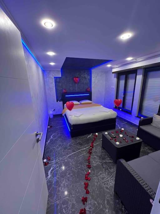 Appart Hotel Avec Sauna, Jacuzzi, 스트라스부르 외부 사진