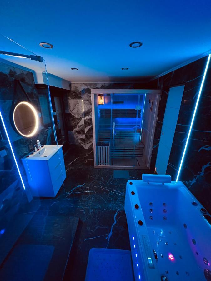 Appart Hotel Avec Sauna, Jacuzzi, 스트라스부르 외부 사진